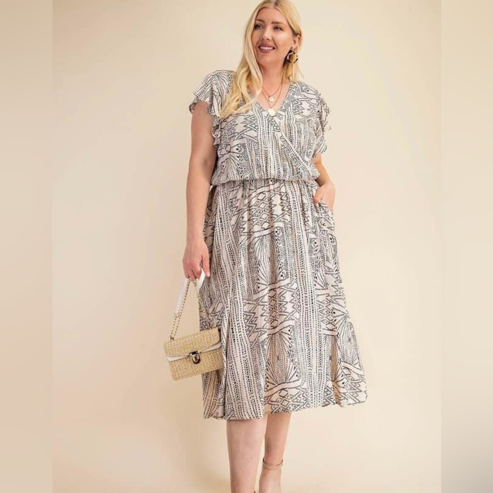 Geometric and ruffle sleeve plus size midi dress